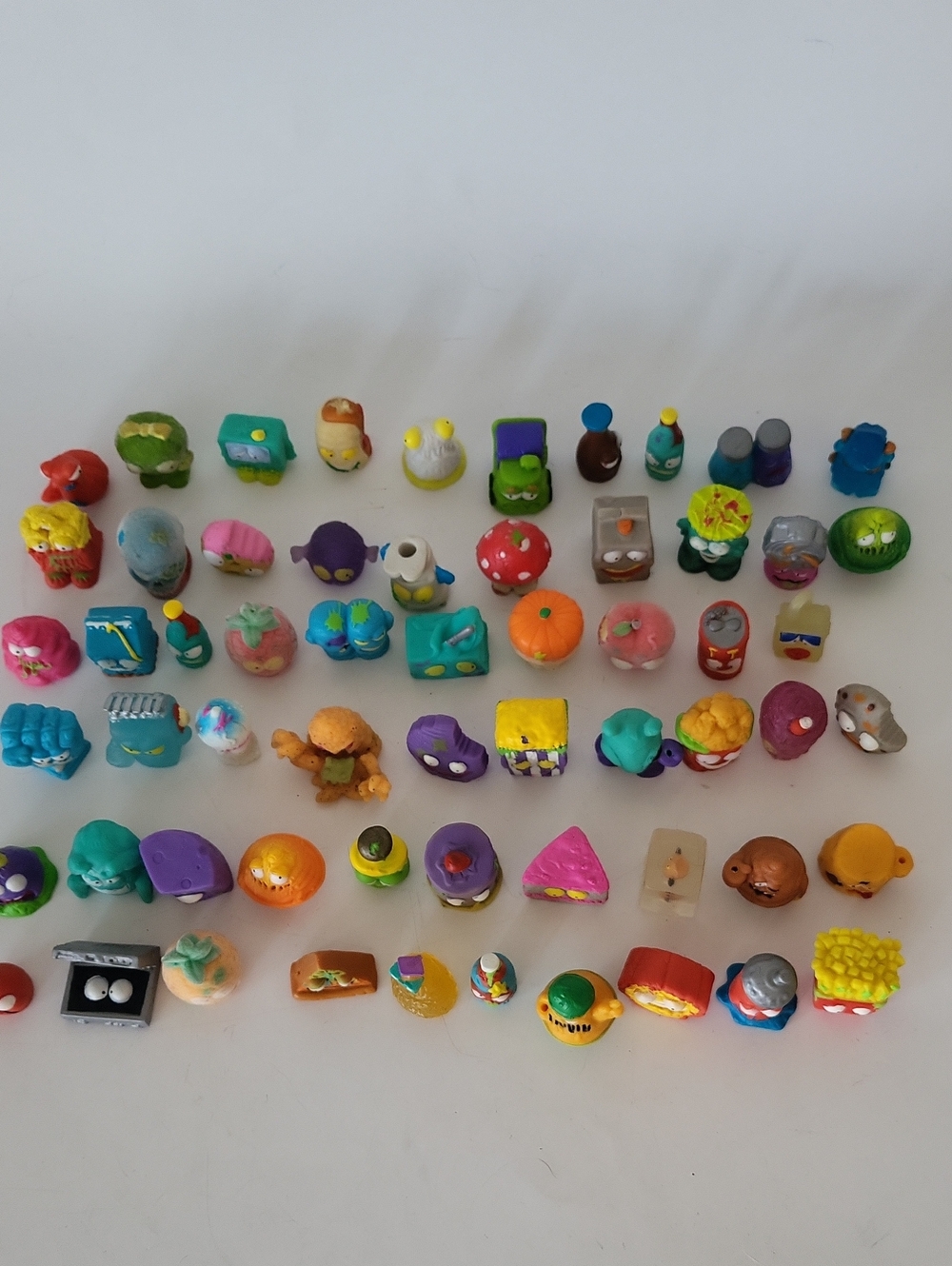 Moose Toys Grossery Gang Trash Pack Mini Figure Lot Of 60 Collectible Toys